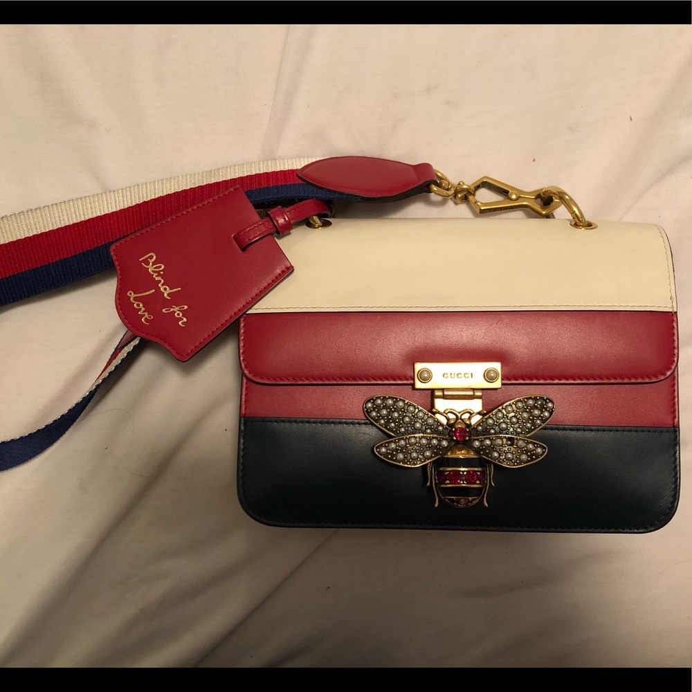 9" long, 6.5" high, 3.25" deep